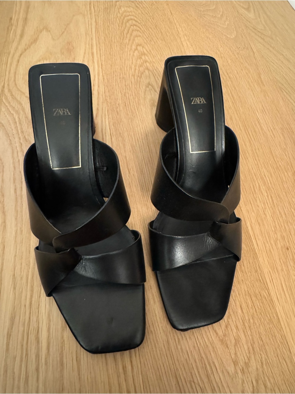 ZARA Black Crisscross Leather Block Heel Mules